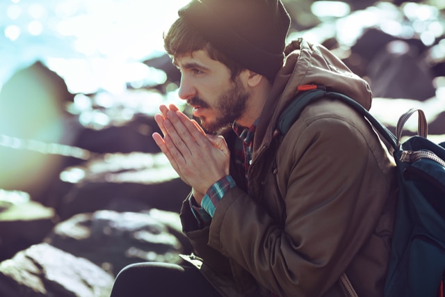 男性が使うリップクリームはコレで決まり 唇ケアでモテる男に